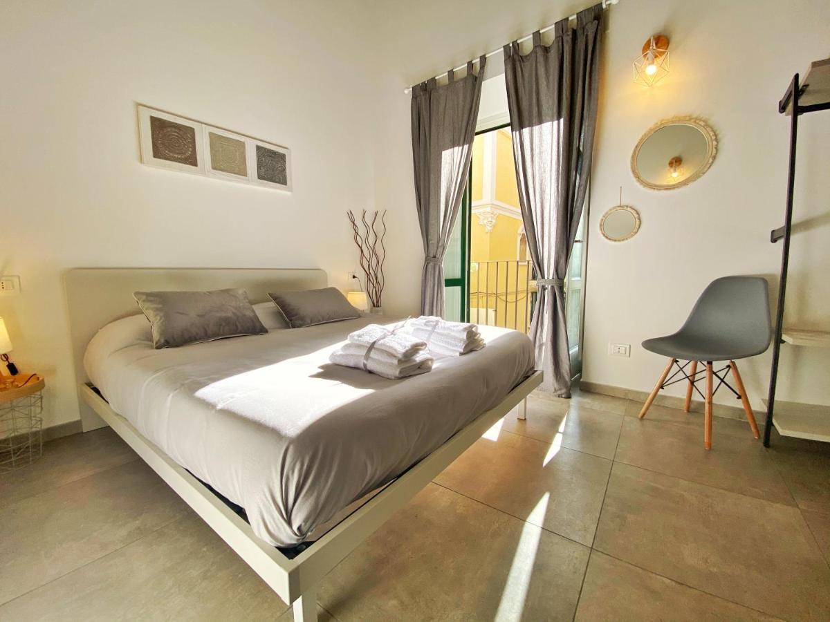 B&B Salerno In Centro Exteriör bild
