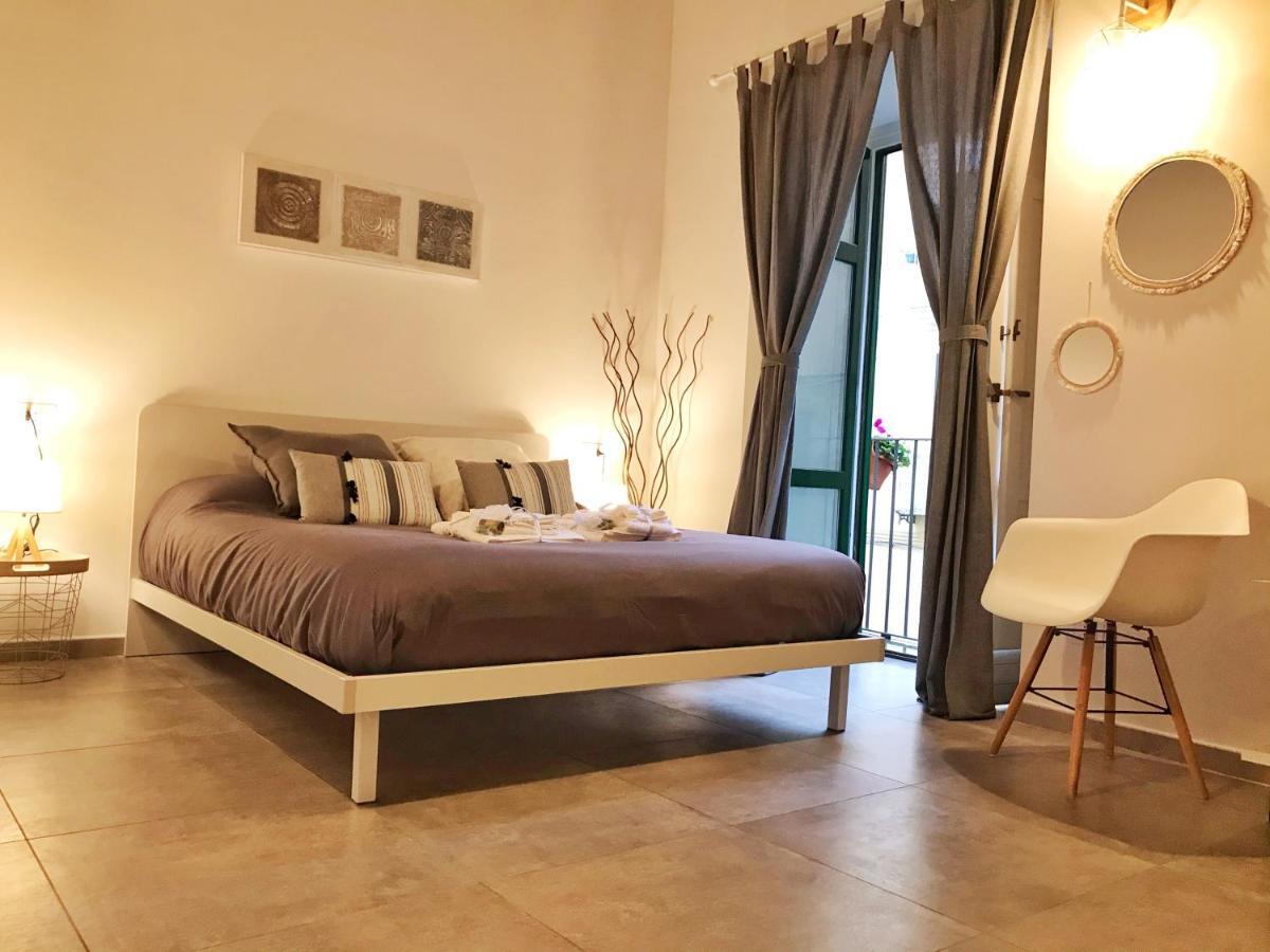 B&B Salerno In Centro Exteriör bild